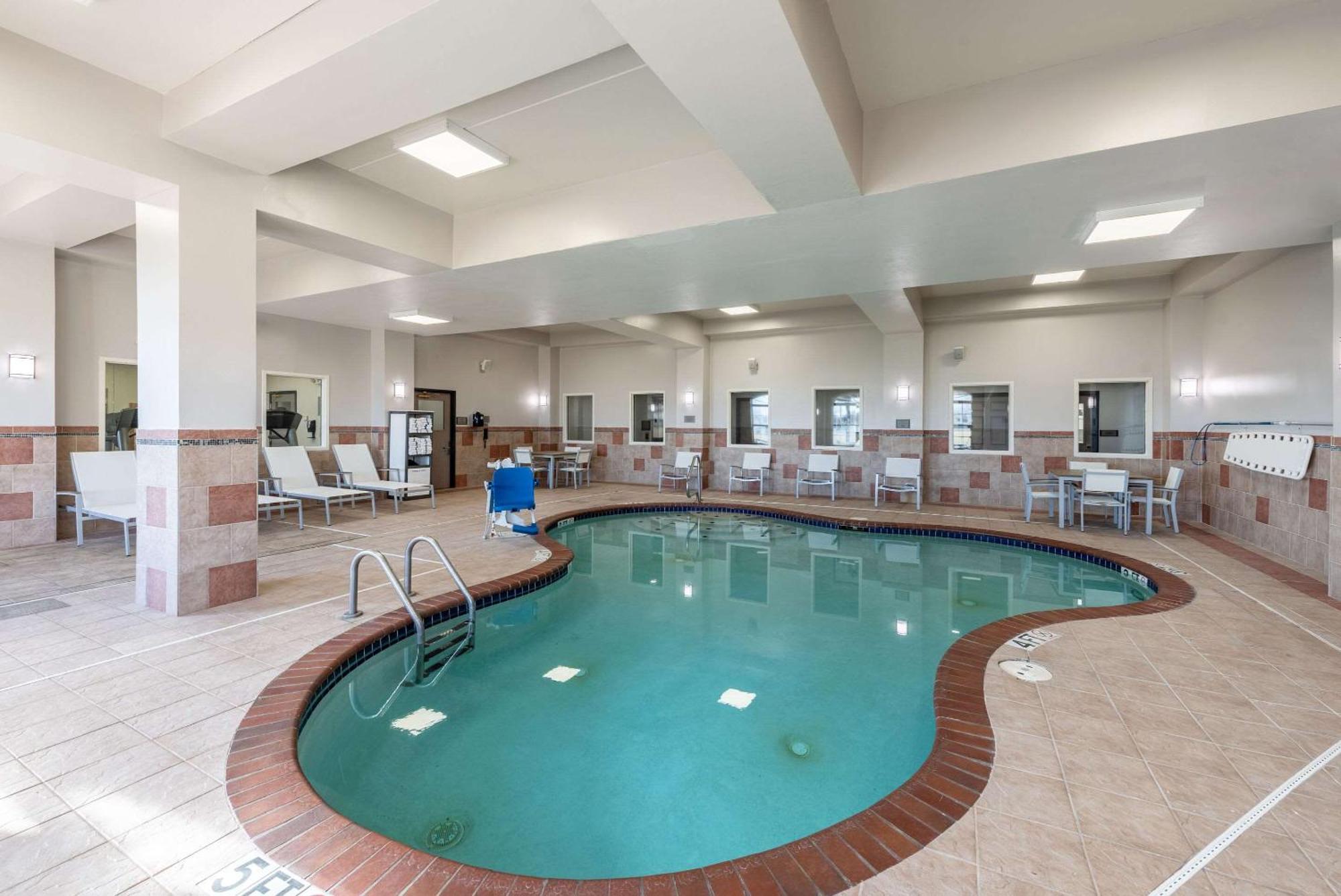 Country Inn & Suites By Radisson, Findlay, Oh Εξωτερικό φωτογραφία